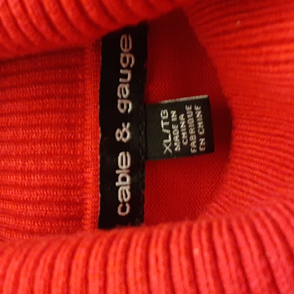 Pre-owned Cable & Guage Red Sleeveless Turtleneck Sweater. Size XL. - Picture 2 of 6
